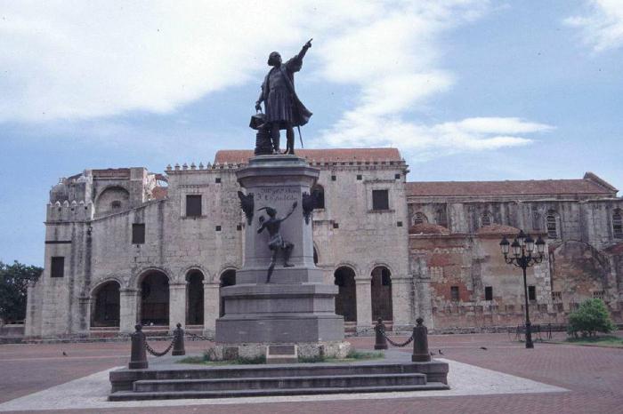 У којем граду је постављен споменик Колумба? Наравно, у Барселони!