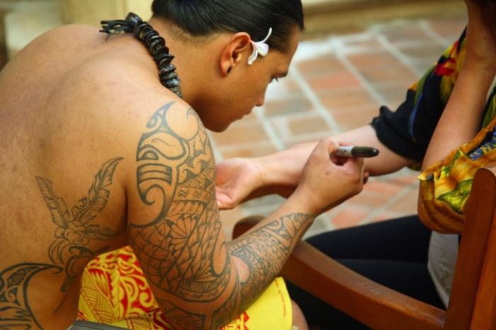 Цртежи на тијелу. Полинезијска тетоважа
